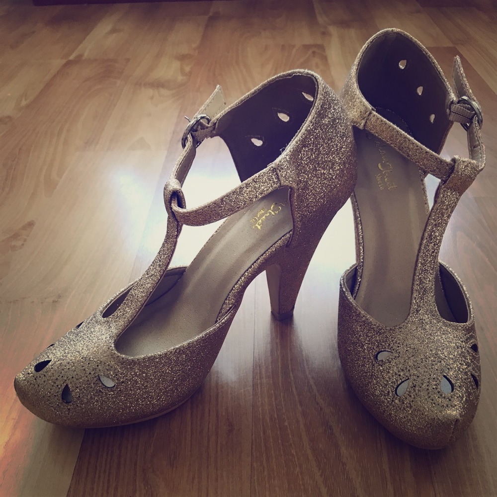 Gold Sparkle T-Strap Heels